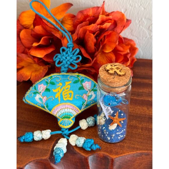 Taiwan Knickknacks Set, Star Sand Bottle & Blue Chinese Knot Good Luck Charm - Picture 1 of 9
